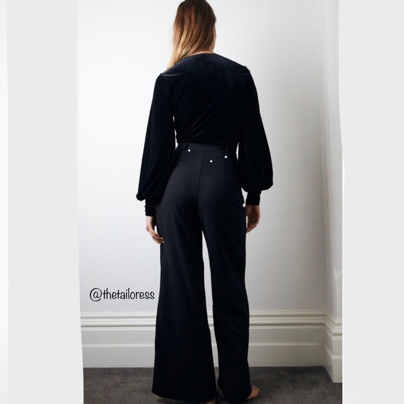 Bardot Bryony Balloon Sleeve Velvet Bodysuit black - Picture 3 of 16